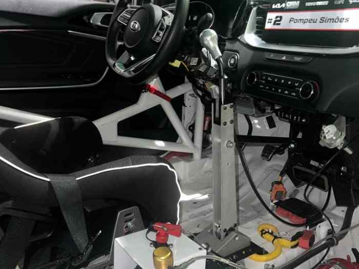 KIA CEED GT race car 4