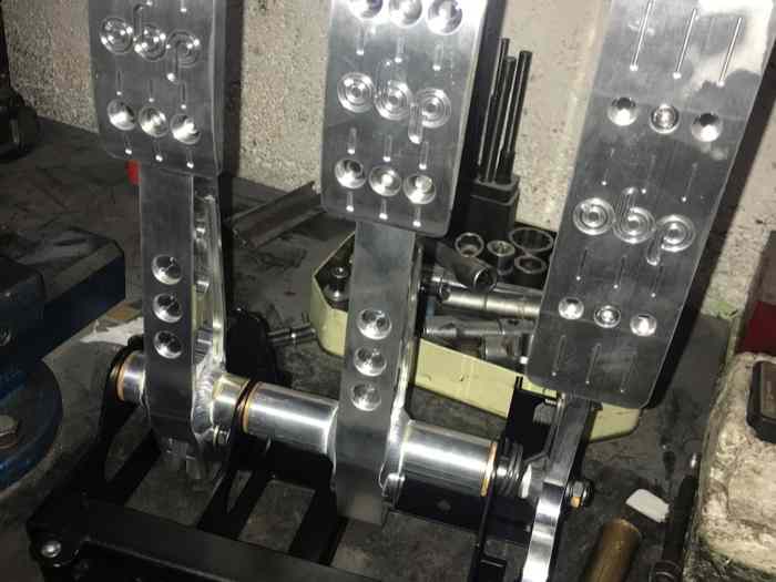 PÉDAL BOX OBP 5.05:1-5.45:1 SANS MAÎTR CYLINDRE FIXATION PLANCHER 0