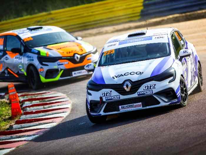 CLIO V RX 2025 3