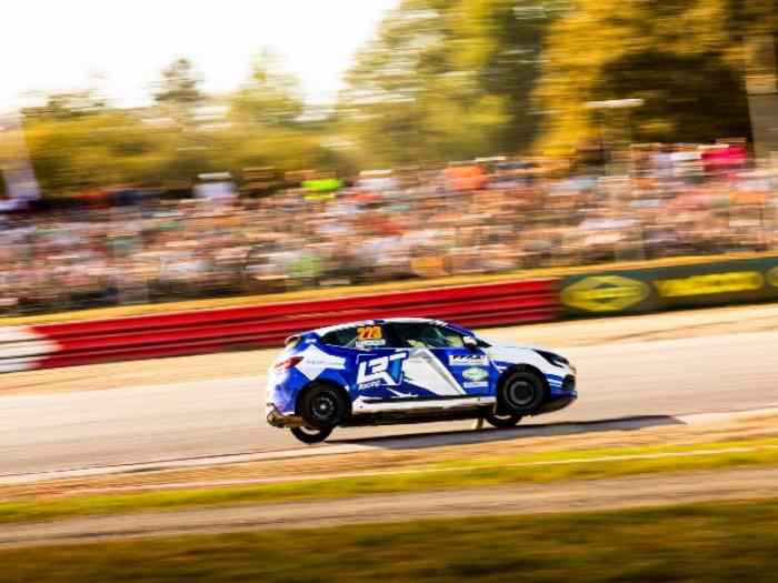 CLIO V RX 2025 2