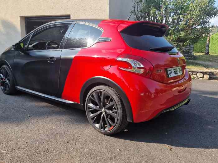 Échange/Reprise Peugeot 208 gti 30th 1