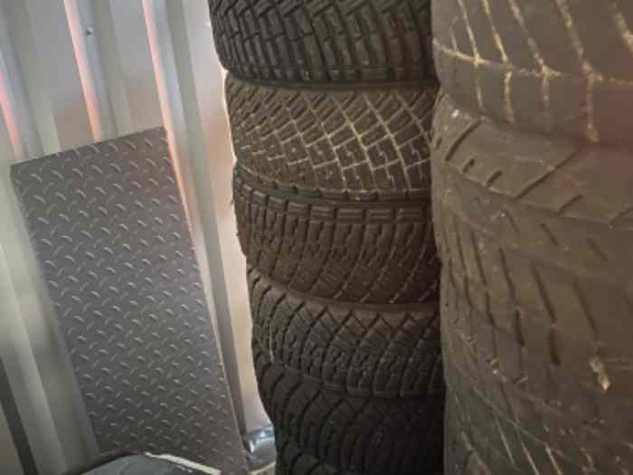 Lot pneus MICHELIN terre asphalte Ford Fiesta R2J 0