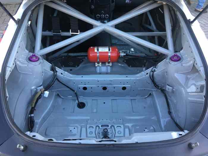 Nissan 370Z racecar 4