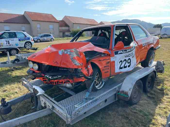 A vendre BMW e 21moteur 323