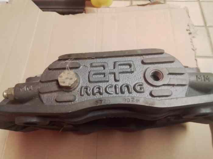 1 Pince de frein AP RACING CP 3720 pistons 44,5- 38,1 2