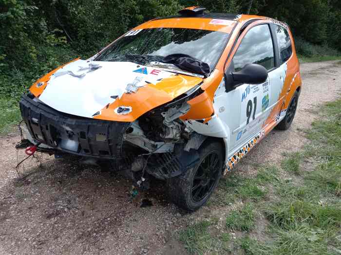 Twingo R1 accidenté 0