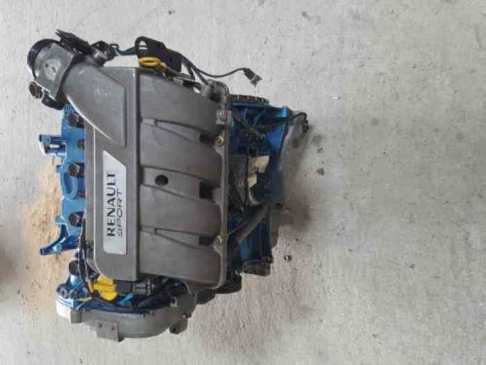 Moteur clio r3 max 0