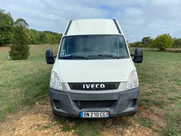 camion iveco daily 2.3 Hpi 1