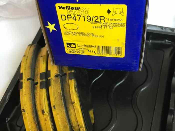 plaquettes EBC YELLOW DP47192R , occasion mais en tbe sinon je ne les vendrais pas. pour CIVIC EE9 CRX EE8 et accord prelude 0