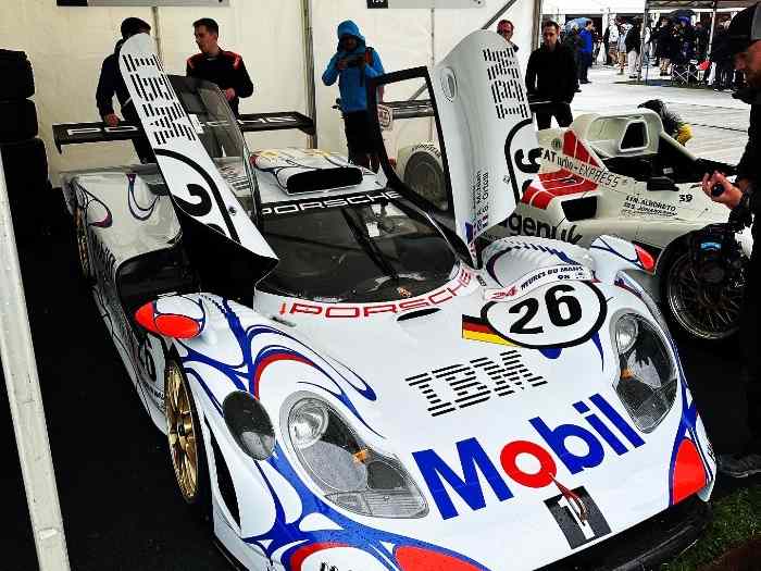 Morceau de 911 GT1 Le Mans 1998 3