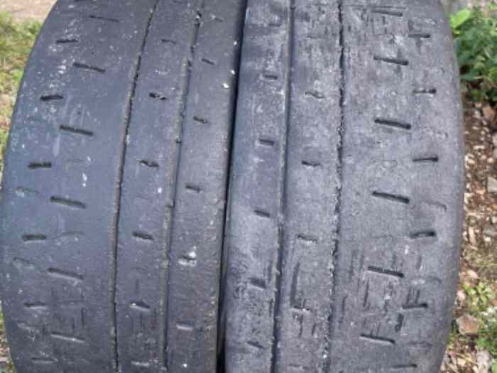 Lot Pirelli RA5 en 17