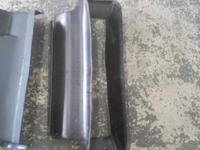 Buse radiateur + goulotte 106 maxi carbone 2