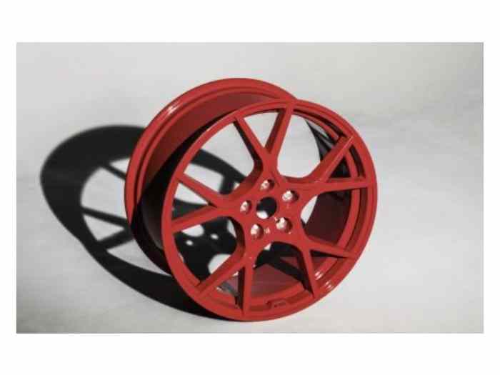 JANTE RENAULT MEGANE 4 RS FUJILIGHT 19 POUCES ROUGE 2