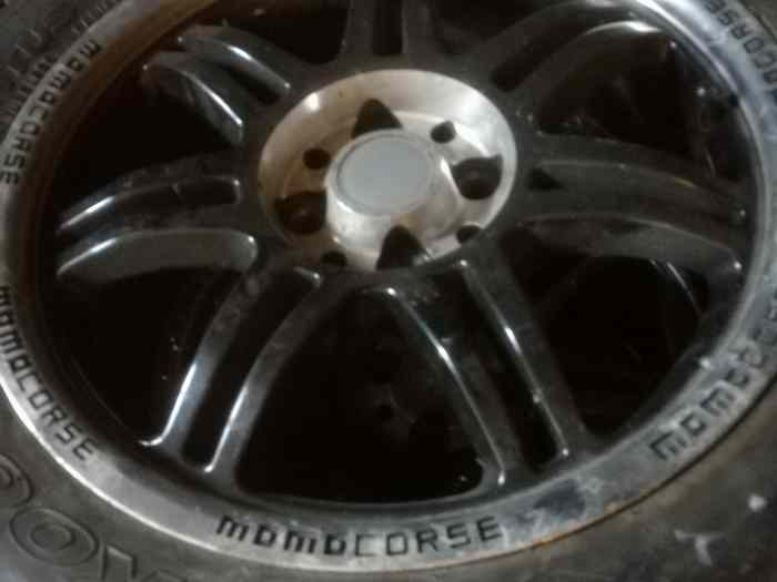 Jantes MOMO CORSE 7x16 avec pneus 0