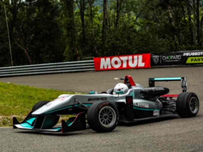 Dallara F312 Mercedes 0