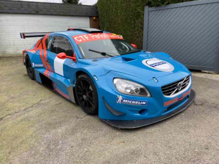 Solution F Volvo S60 TC10 moteur V8 6.2 3