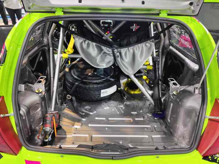 CARROSSERIE MATTER CLIO SPORT II NUMÉROTÉE AVEC DOCUMENTATION ORIGINALE COPA DE RALLYES 1