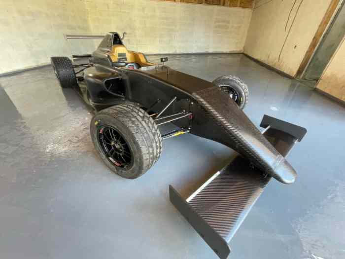 FIA Formule 4 Tatuus T-014 3