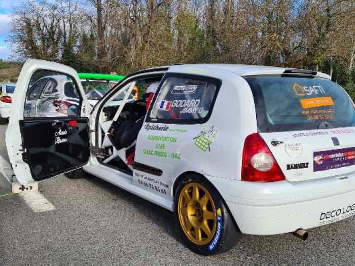 CLIO F2000 dernier prix ! 4