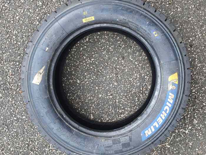 pneus-terre-michelin-neufs-pi-ces-et-voitures-de-course-vendre-de