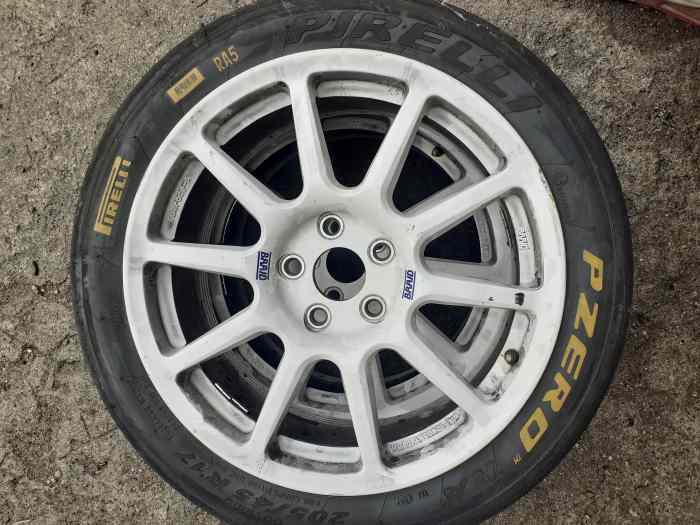 Pneus Pirelli RA5 205 45-17 3