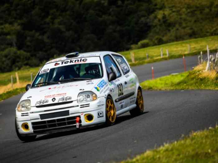 CLIO F2000 dernier prix ! 1