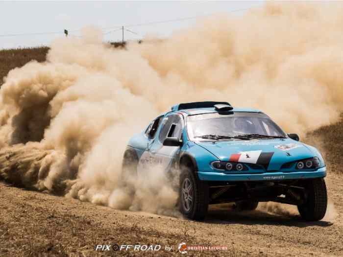 Buggy Sadev V6 Nissan 4x4 1