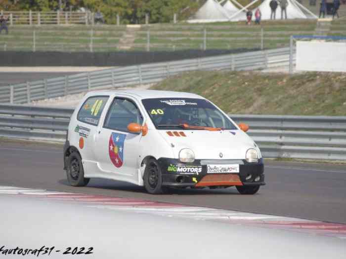 VEND RENAULT TWINCUP N°40