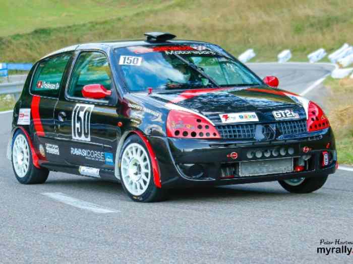 Clio 2 RS2 0