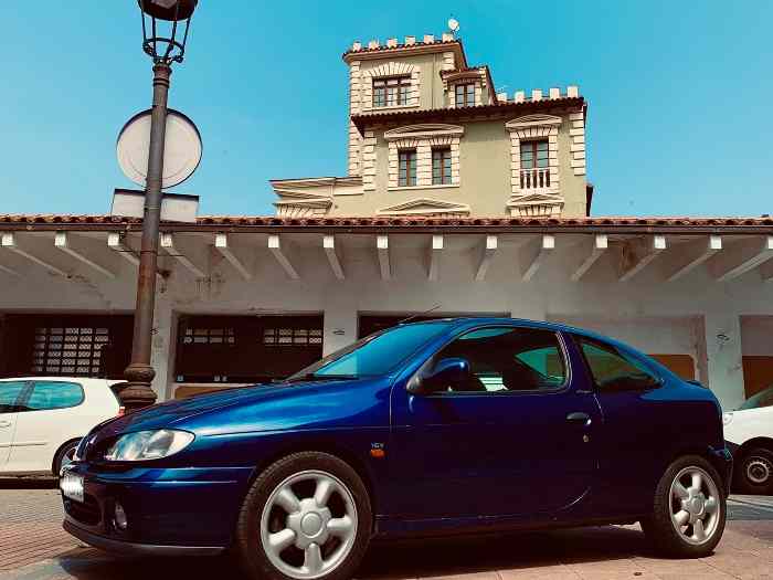 Renault megane F7R 4