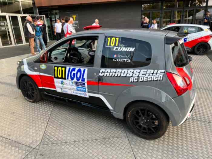 VENDUE twingo R1