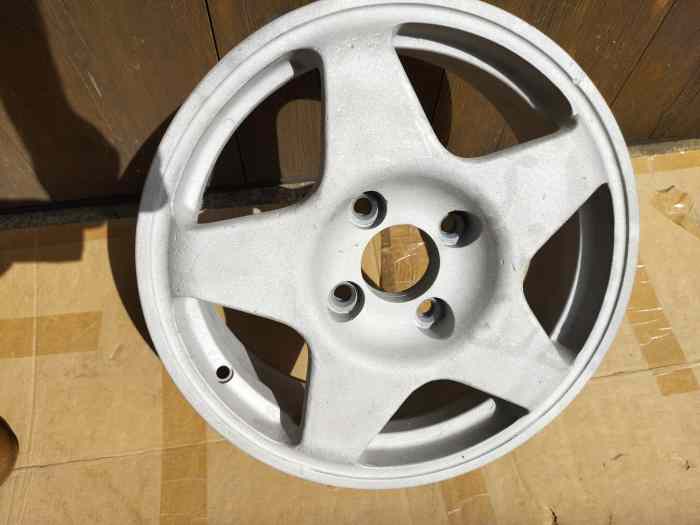 Jantes magnesium 15 pouces pour 205 rallye GR A EVO 2