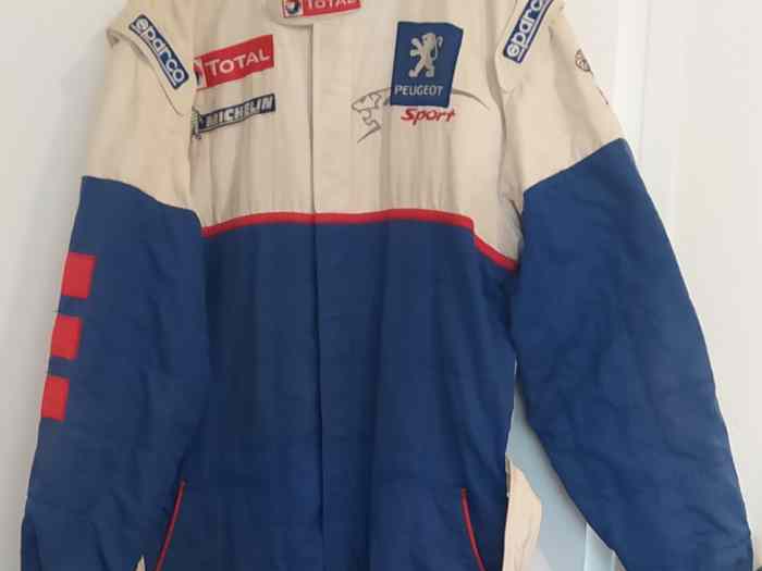 Combinaison peugeot Sport taille 64