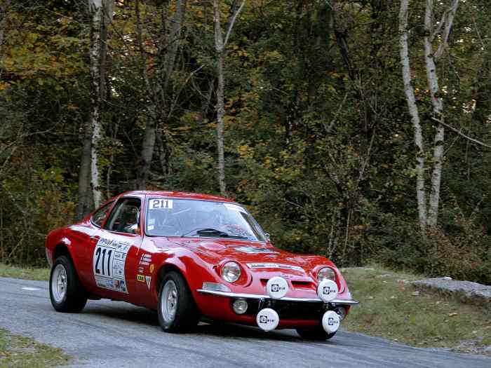 OPEL 1900 GT
