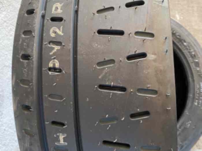 Pneu pirelli 17 nouvelle génération 1