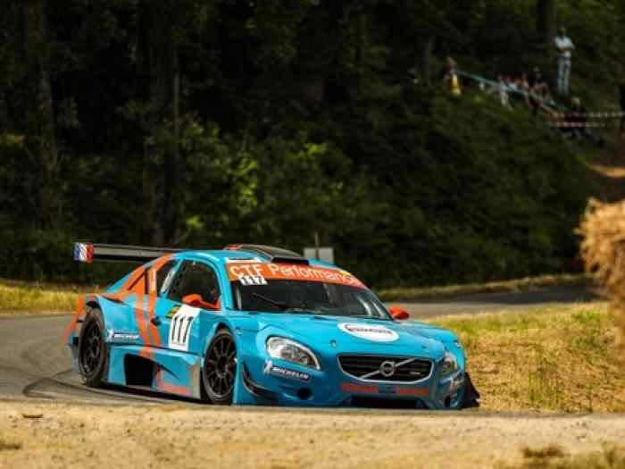 Solution F Volvo S60 TC10 moteur V8 6.2 2