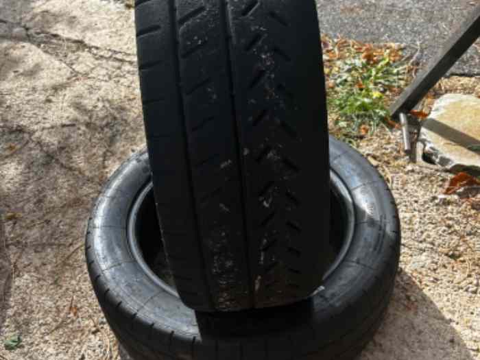 A vendre 2 pneu Michelin en 16 r 21