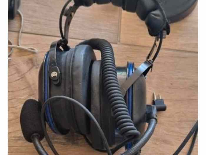 Radio stand voiture 2