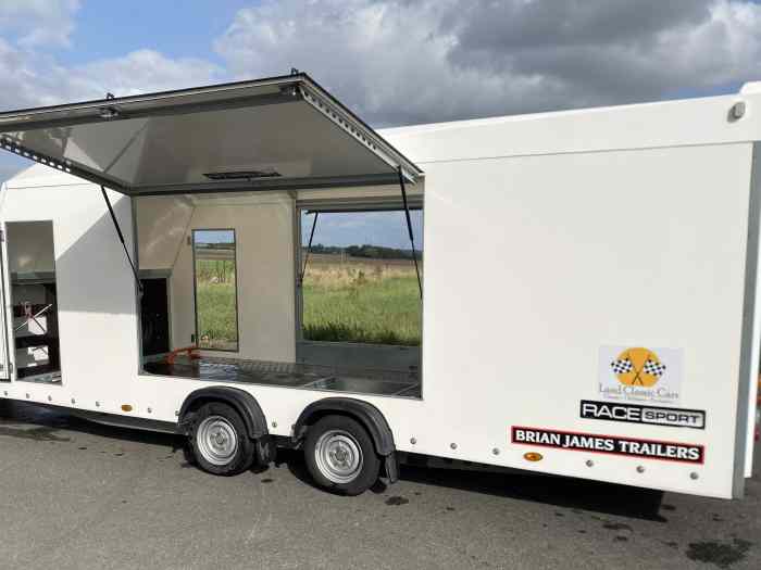 Remorque porte voiture fermée Brian James Race Sport 0