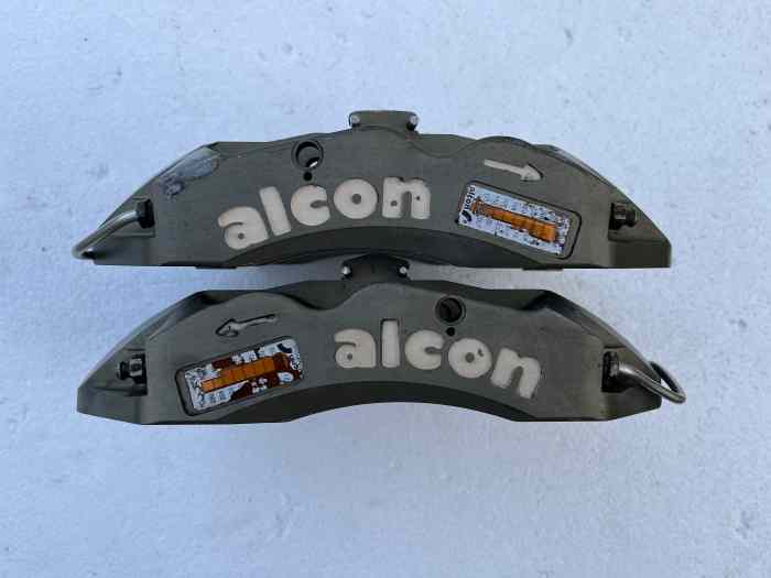 2 GROS ETRIERS ALCON MONOBLOC 6 PISTONS INSERTS TITANE 1