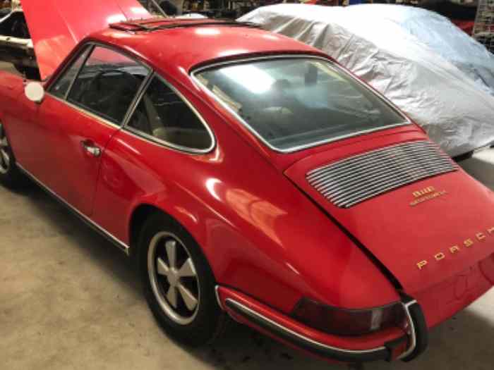 Porsche 911e 1972 Sportomatic sunroof