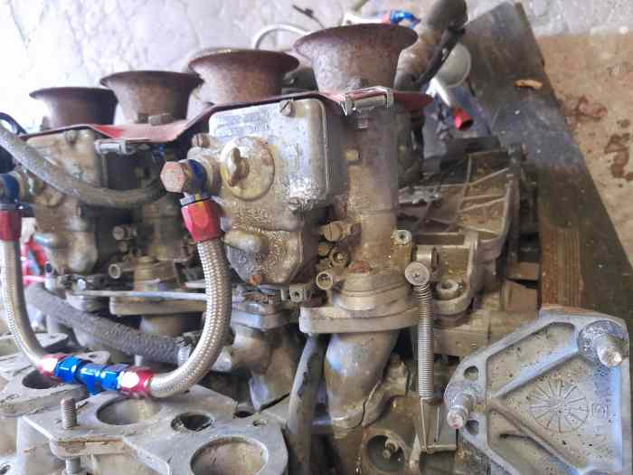 Moteur 205 GTI préparé à carbu Weber 2