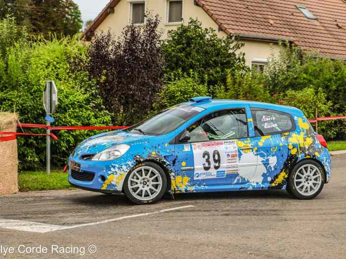 Vend clio R3