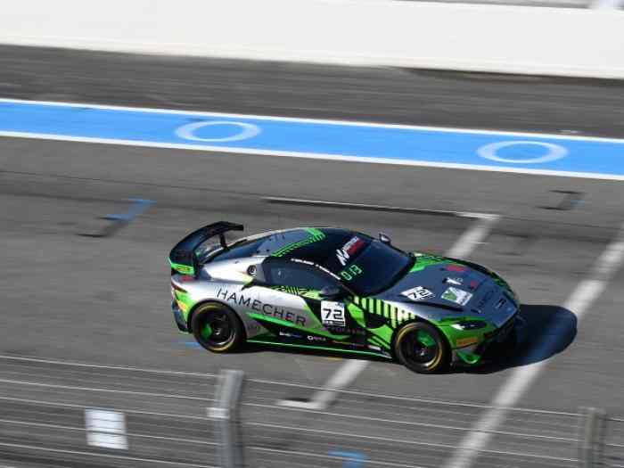 Aston Martin Vantage AMR GT4 - 2022 1