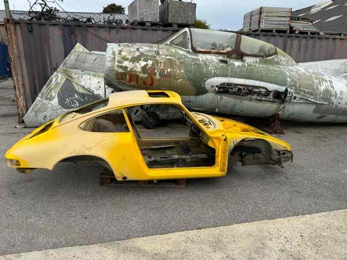 Caisse nue Porsche 911 3.0 SC 1