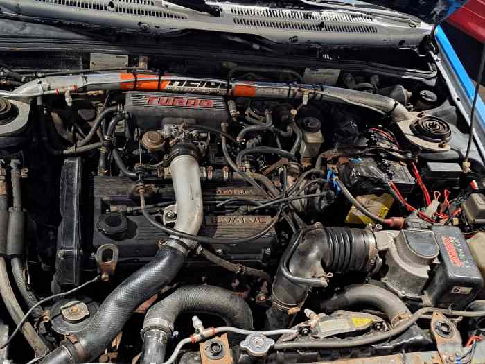 Mazda 323 formule 4 4