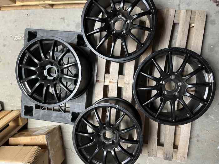 16 Jantes Ligier JS2R comme neuves 1