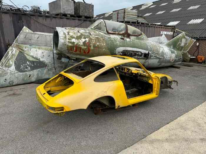 Caisse nue Porsche 911 3.0 SC 2