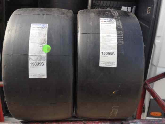 Pneus AVON 300/680 R18