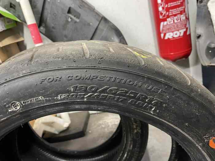 PNEU HANKOOK W53 RETAILLE 2